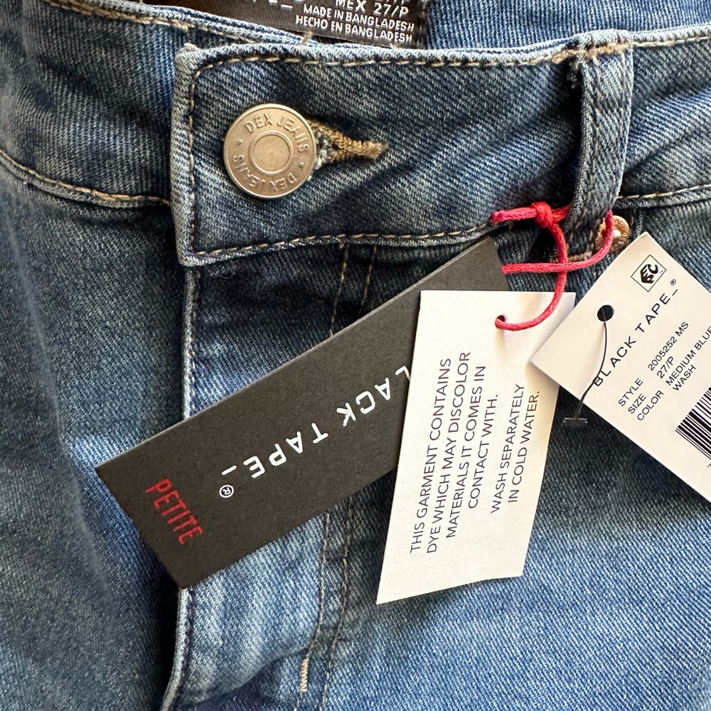 NWT MACYS BLACK TAPE JEANS SIZE 27P & CROP TOP-SO CUTE!! - Picture 2 of 7